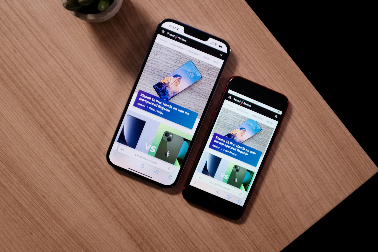 How to take a scrolling screenshot on an iPhone