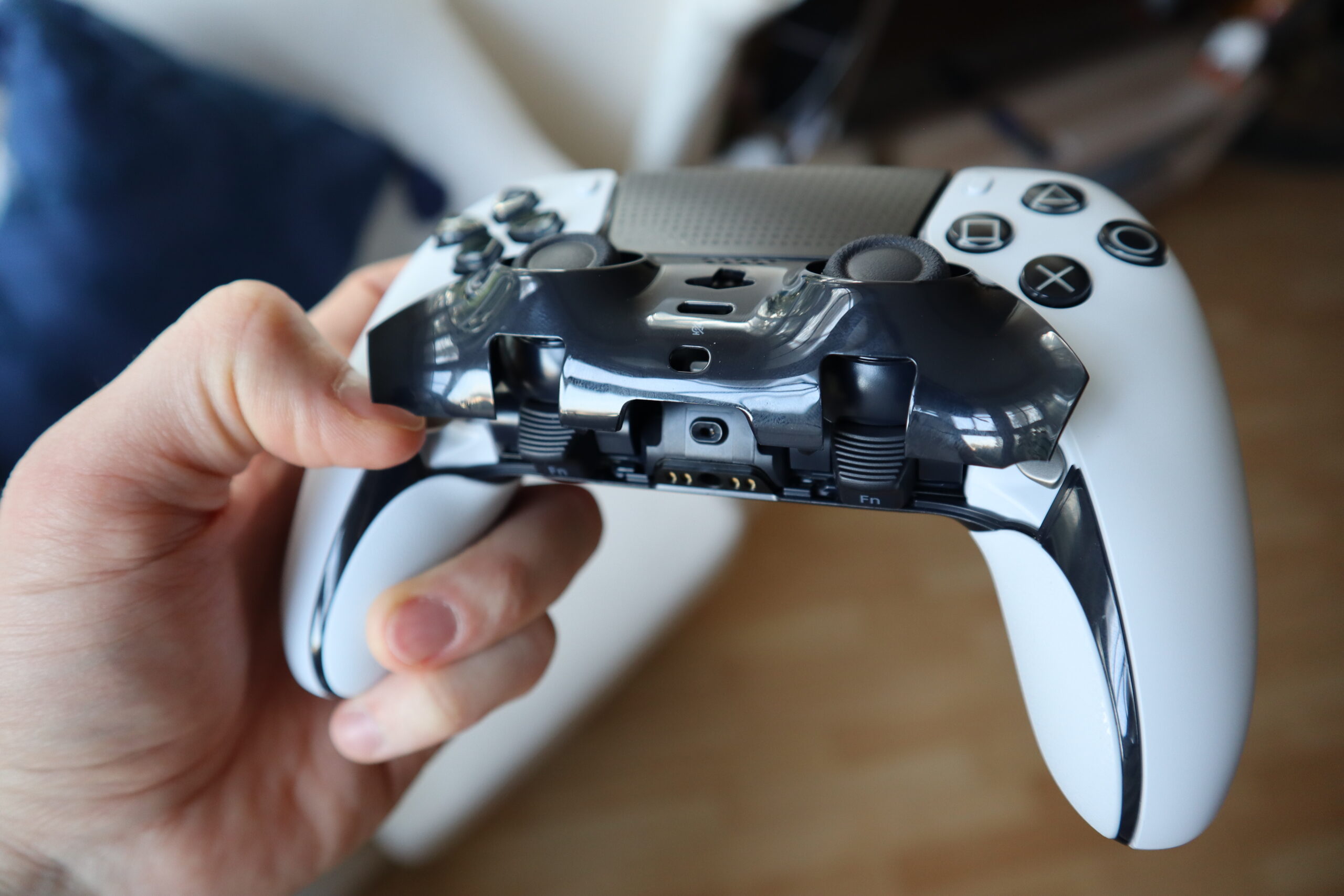 How to replace the joystick modules on the DualSense Edge