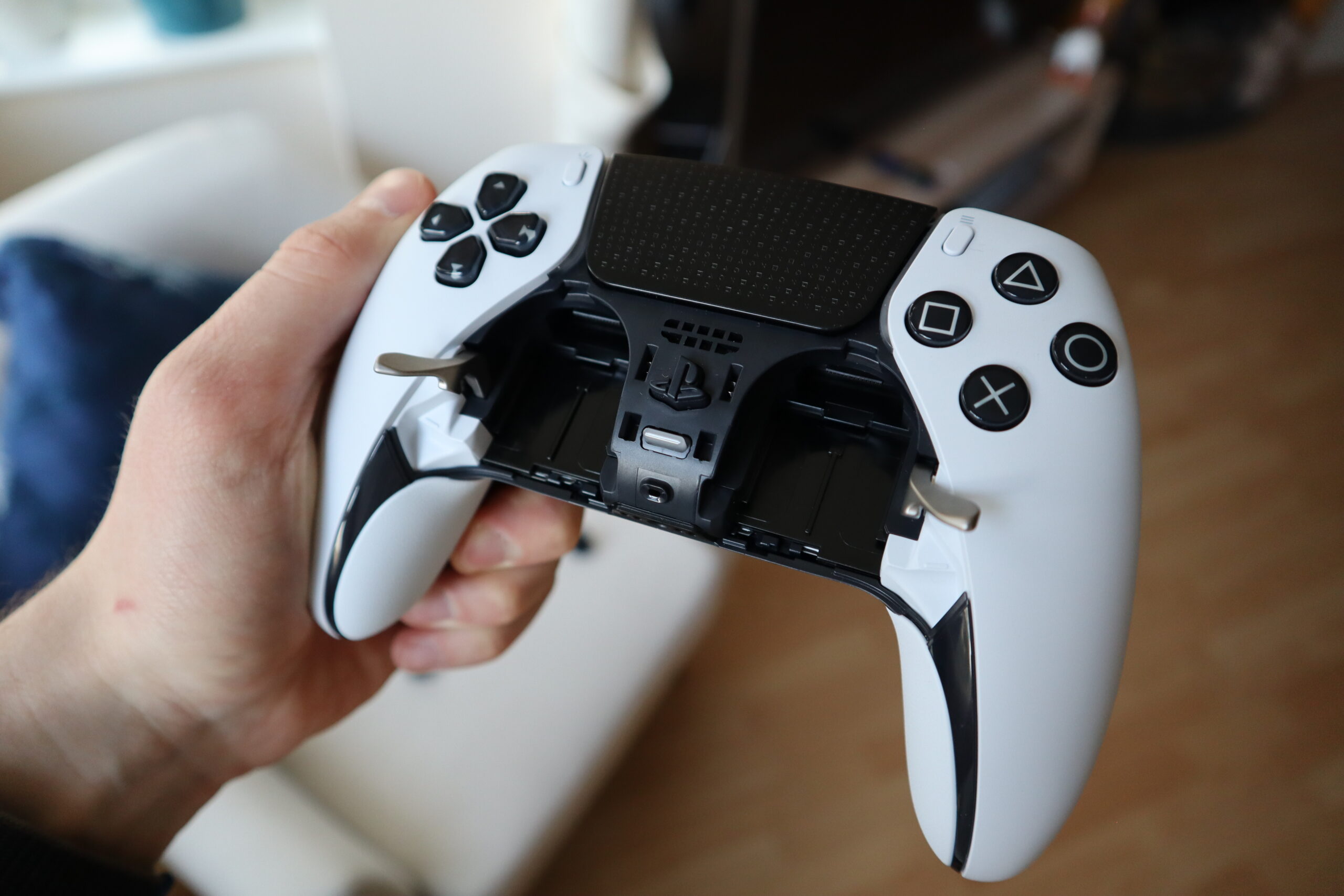 How to replace the joystick modules on the DualSense Edge