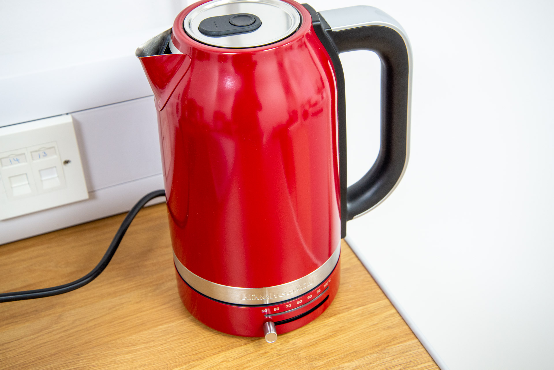 KitchenAid Variable Temperature Kettle Review Attractive and space saving