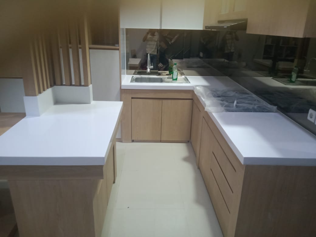 Top Table Kitchen Trust Solid Surface