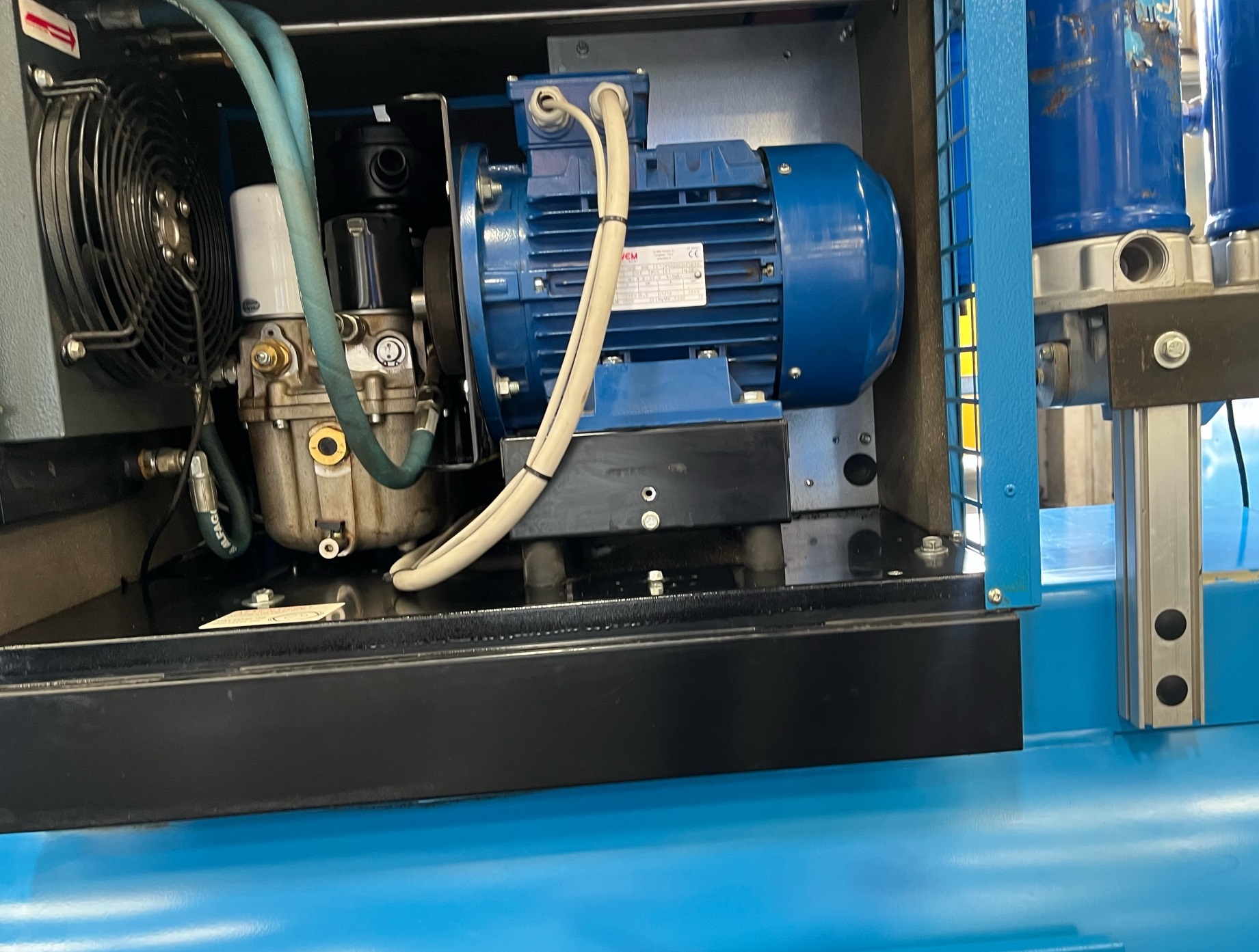 PneuTech 5HP rotary screw RK5VSD175BL