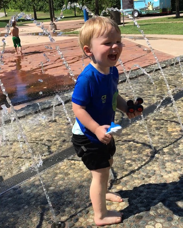 41st and Riverside Splash Pad We're Beating the Heat TulsaKids