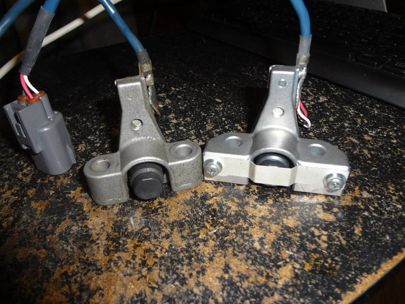 Difference between these cam shaft sensors Toyota Tundra
