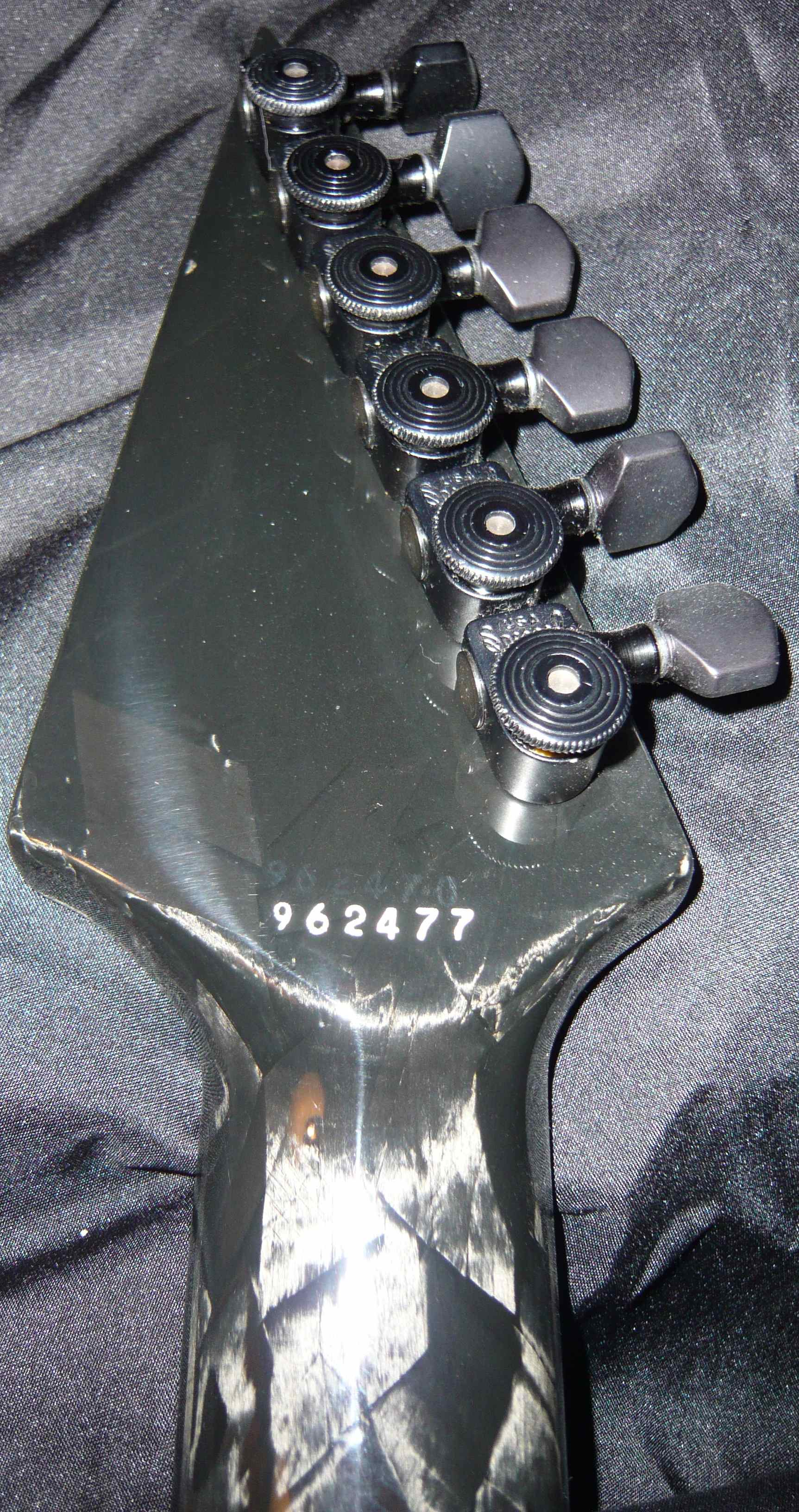 Modulus, Black Knife Graphite Neck, 1996 Dave Navarro Tune Your Sound
