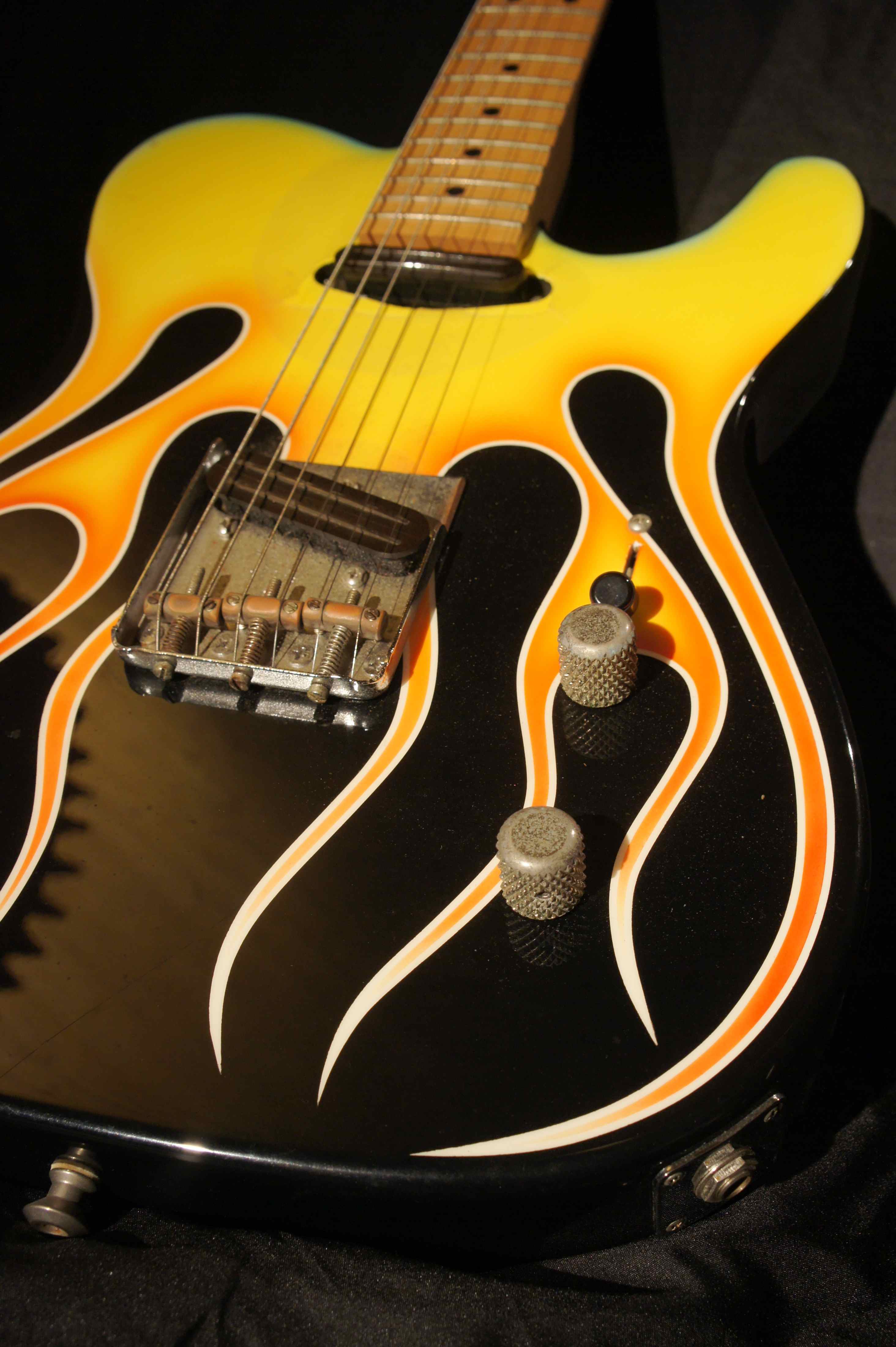 Hot Licks, Original Telecaster Flame Guitar, 1993 Arlen Roth Tune