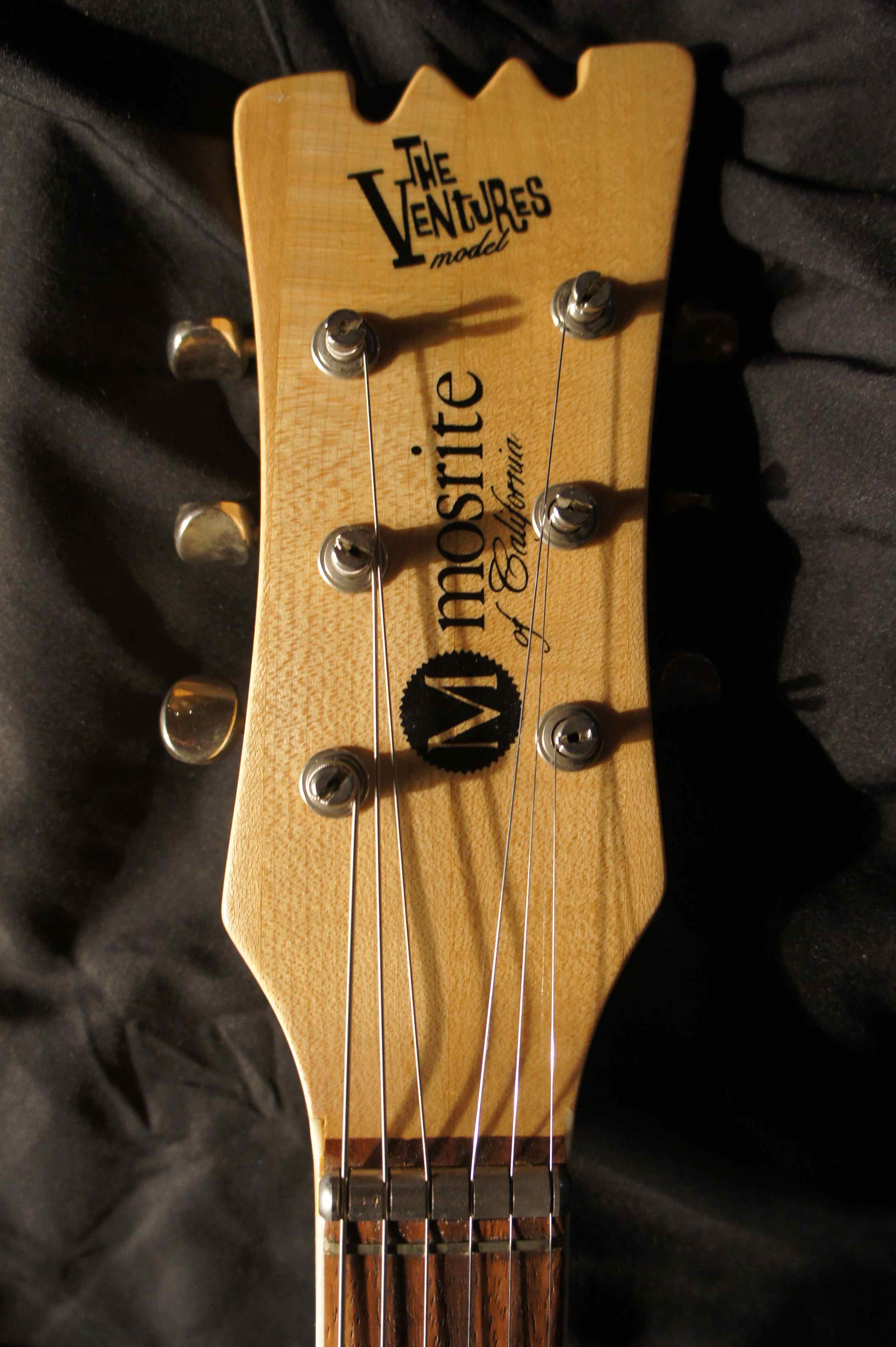 Mosrite, The Ventures Guitar, 1966 Elvis Presley/J.D. Sumner Tune
