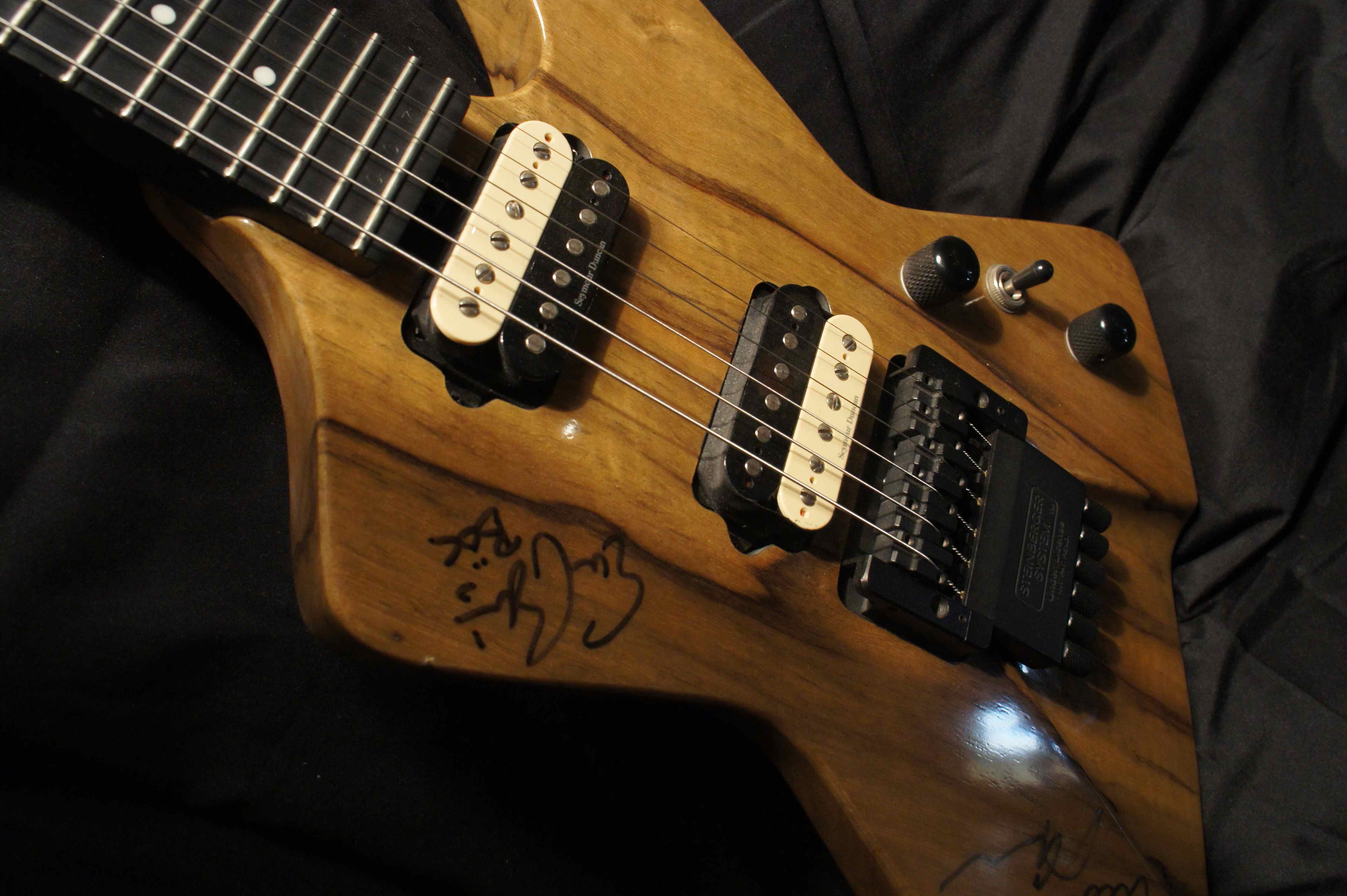 Roman, LSR XB 1, 2001 played by Buck Dharma Tune Your Sound