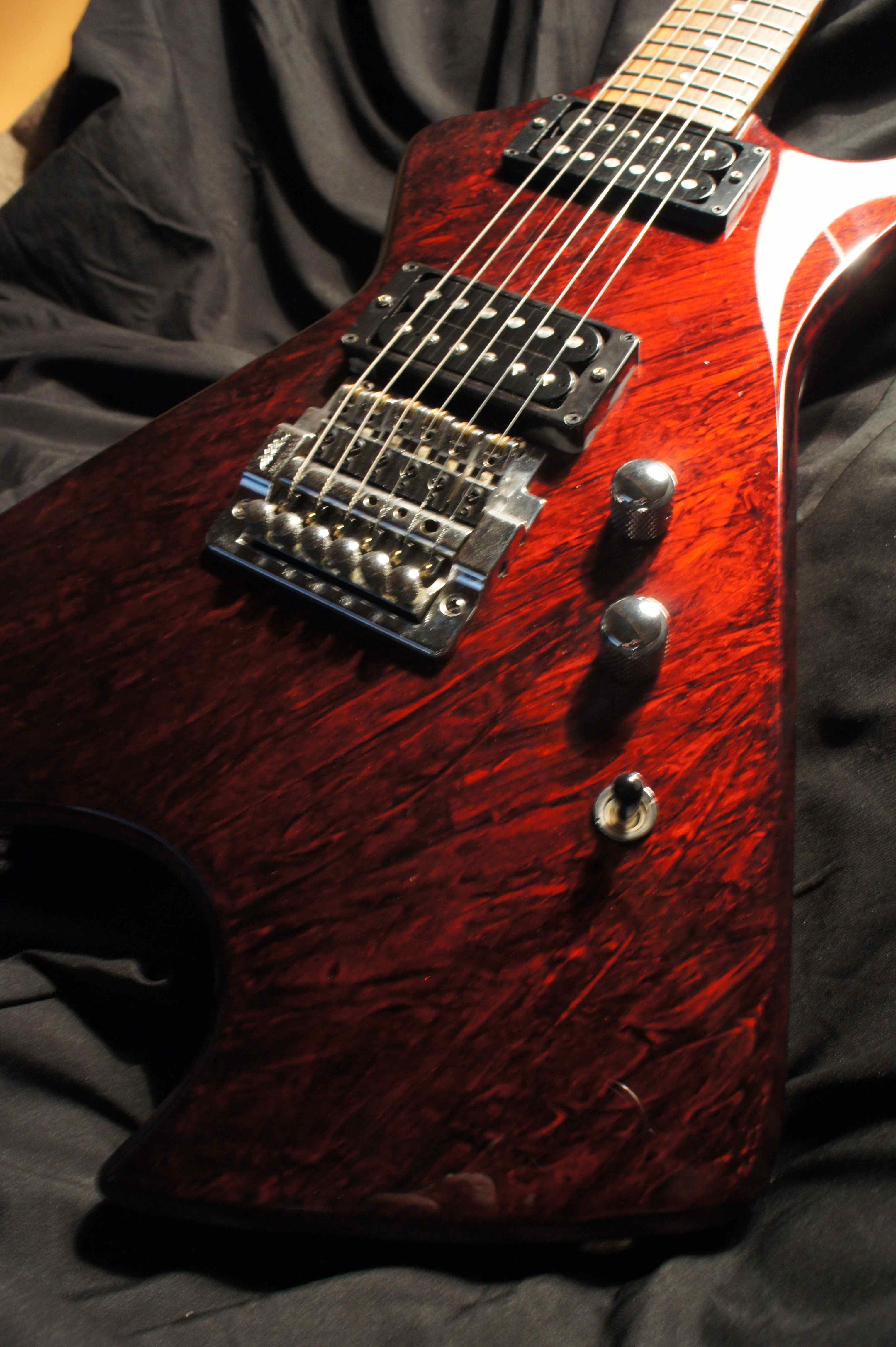 Hamer, Scarab, 1996, played by Glenn Tipton and Sammy Hagar Tune Your