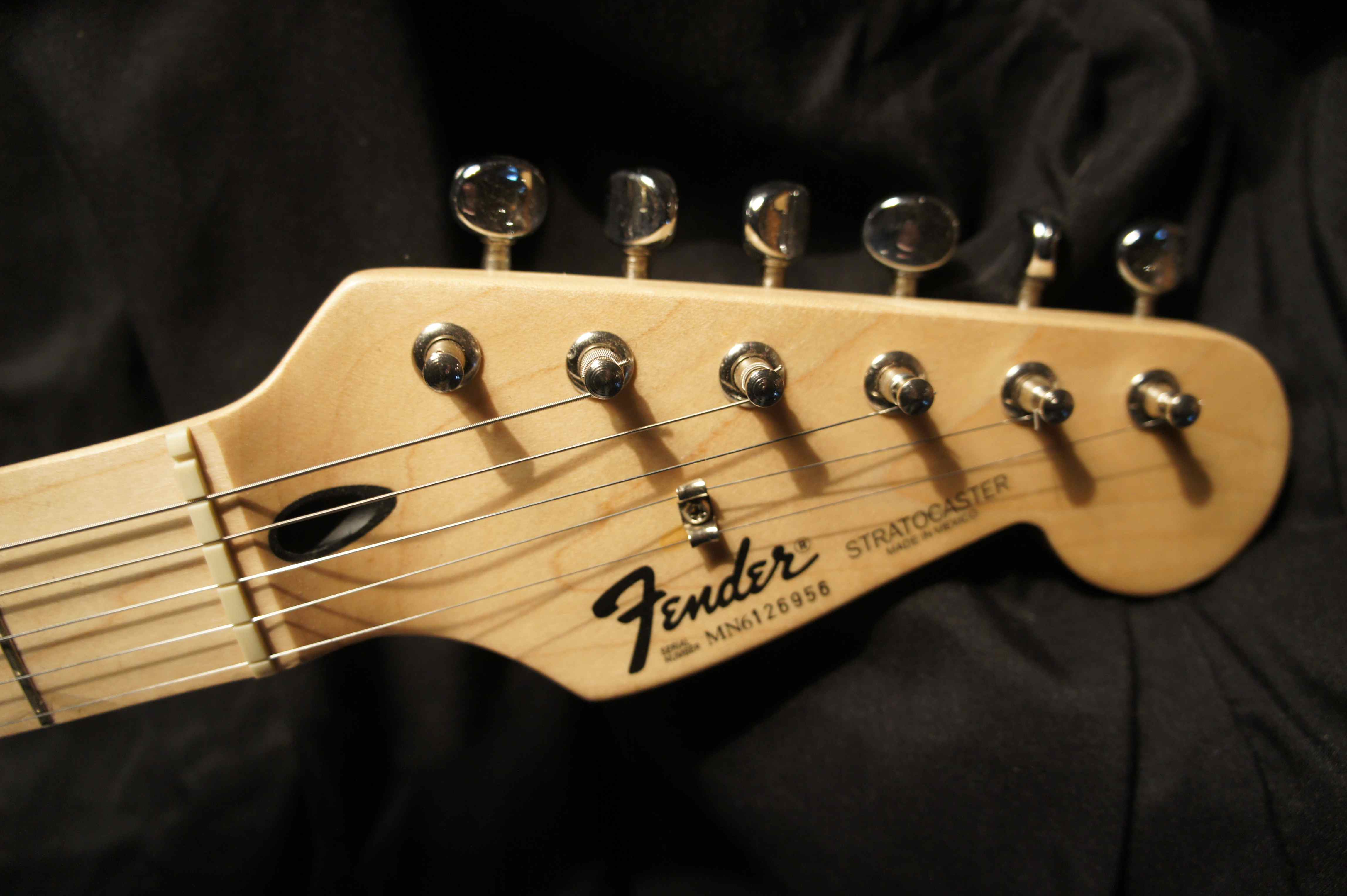 Fender, Stratocaster Mexico, 1996 Tune Your Sound