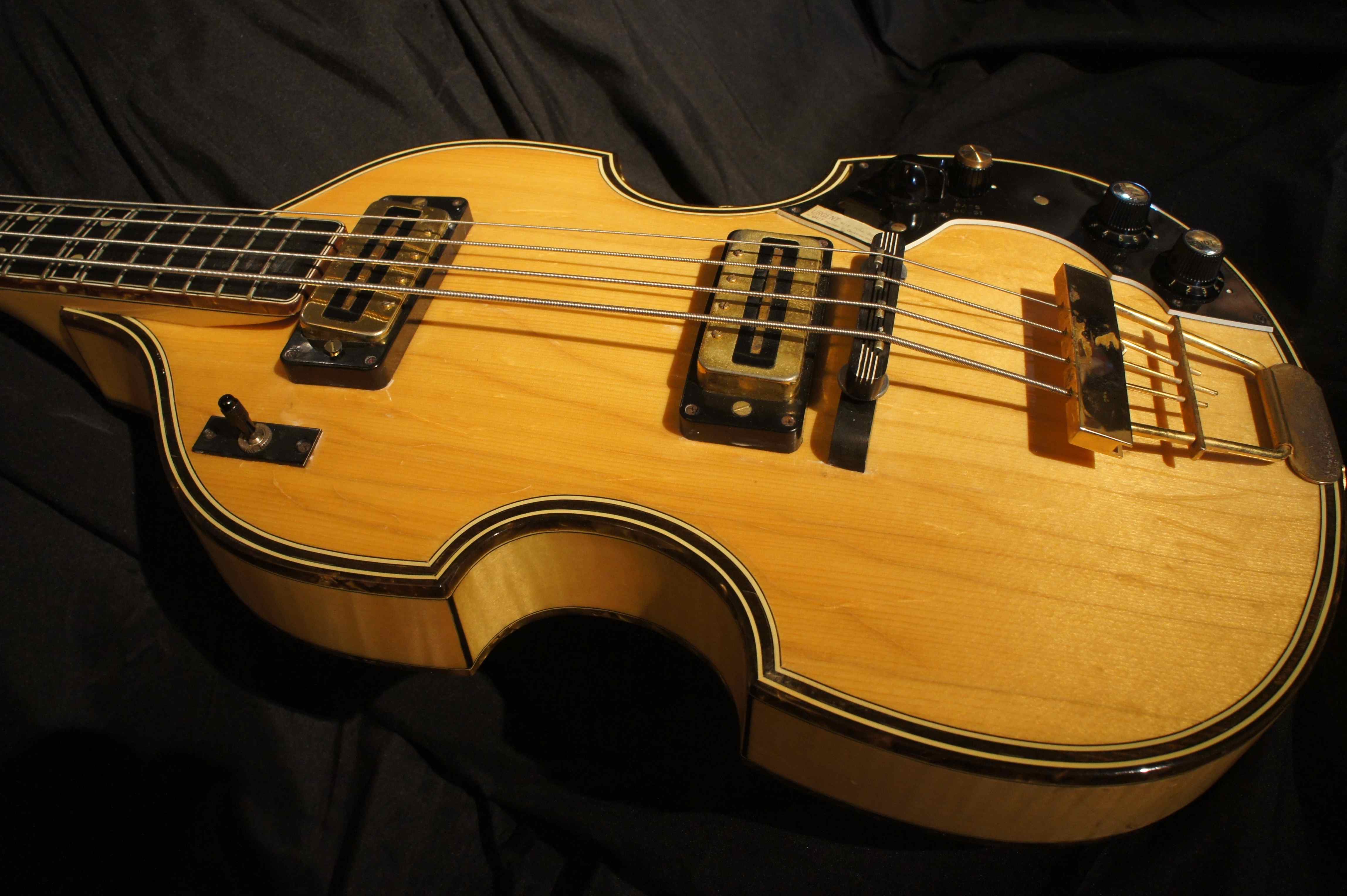 Höfner, 5000/1B Bass Guitar with Bass Booster, 1968 Tune Your Sound