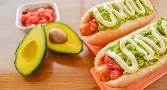 Completo chileno los mejores lugares donde comer