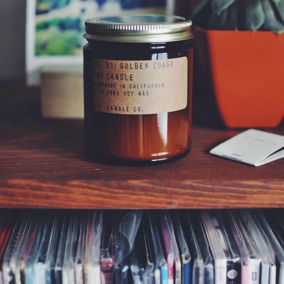 Candle + Vinyl Pairing Turntable Kitchen