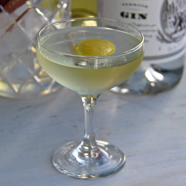 Three Ways to Make a Martini and Order at Bars