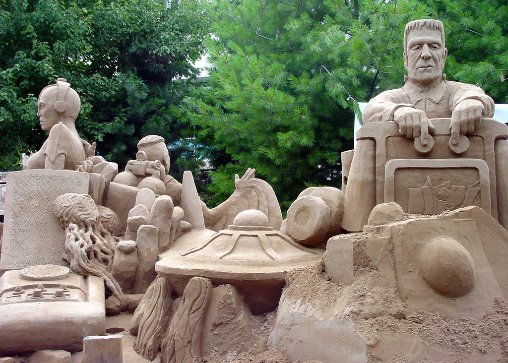 35 Stunning Examples of Sand Sculptures Photography TutorialChip