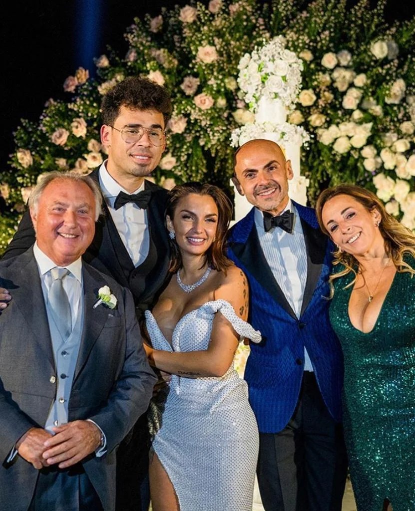 Elettra matrimonio il regalo di nozze del
