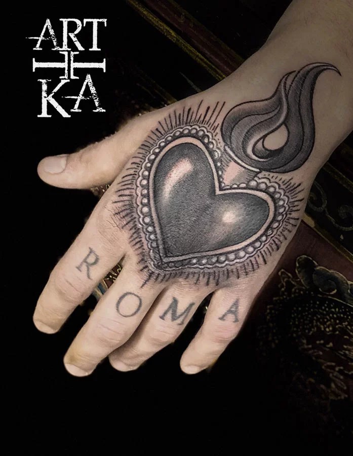 Sacrocuore Mano - Tuttotattoo.com 900_x_697_jpg
