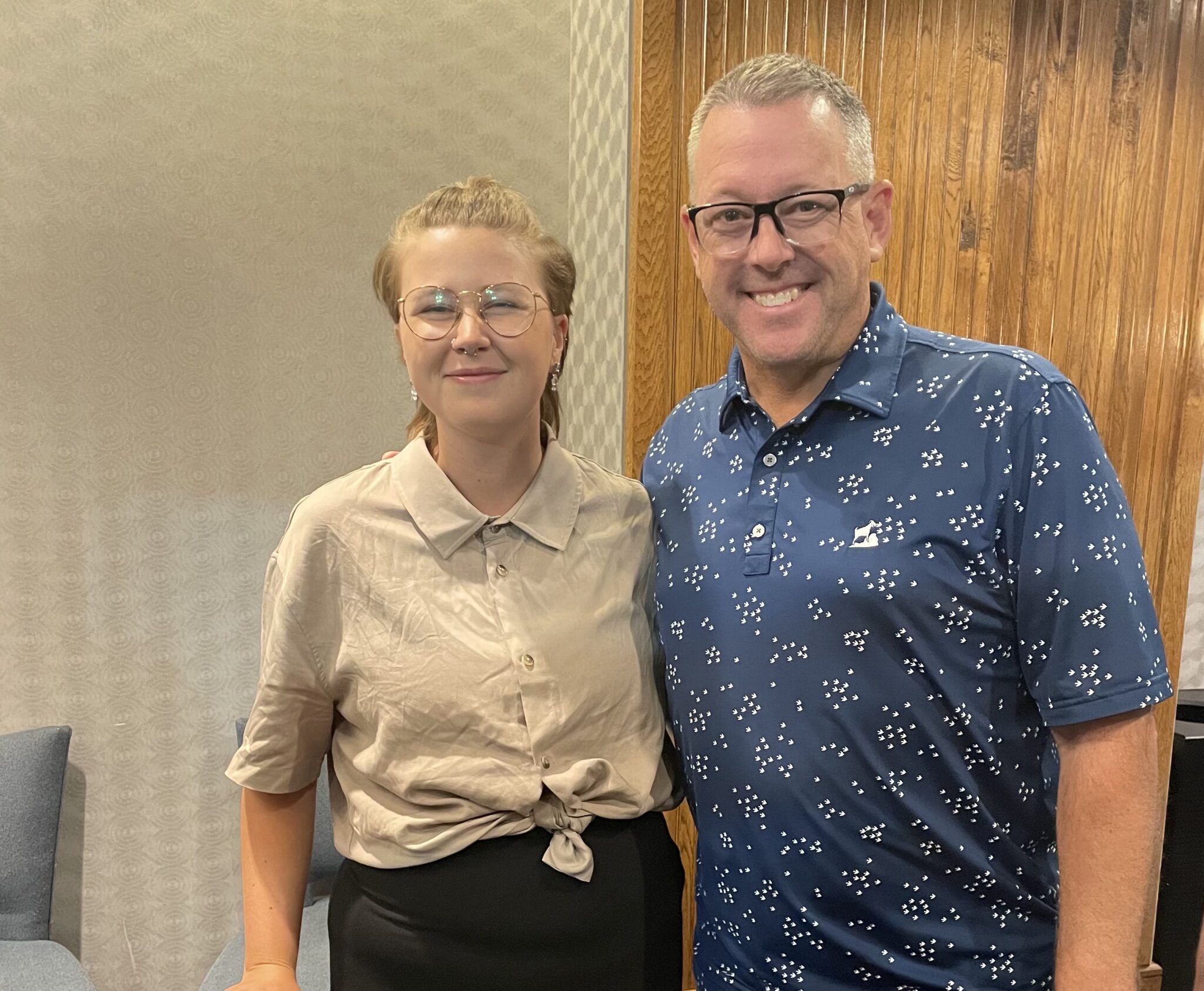 'Jeopardy!' Star James Holzhauer Does Karaoke With Amy Schneider, Sam