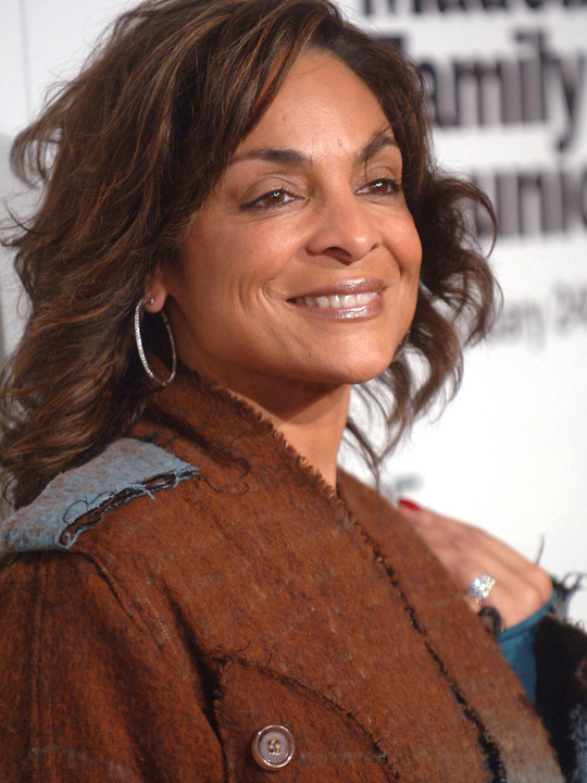 Why is American Express Suing Jasmine Guy? T.V.S.T.