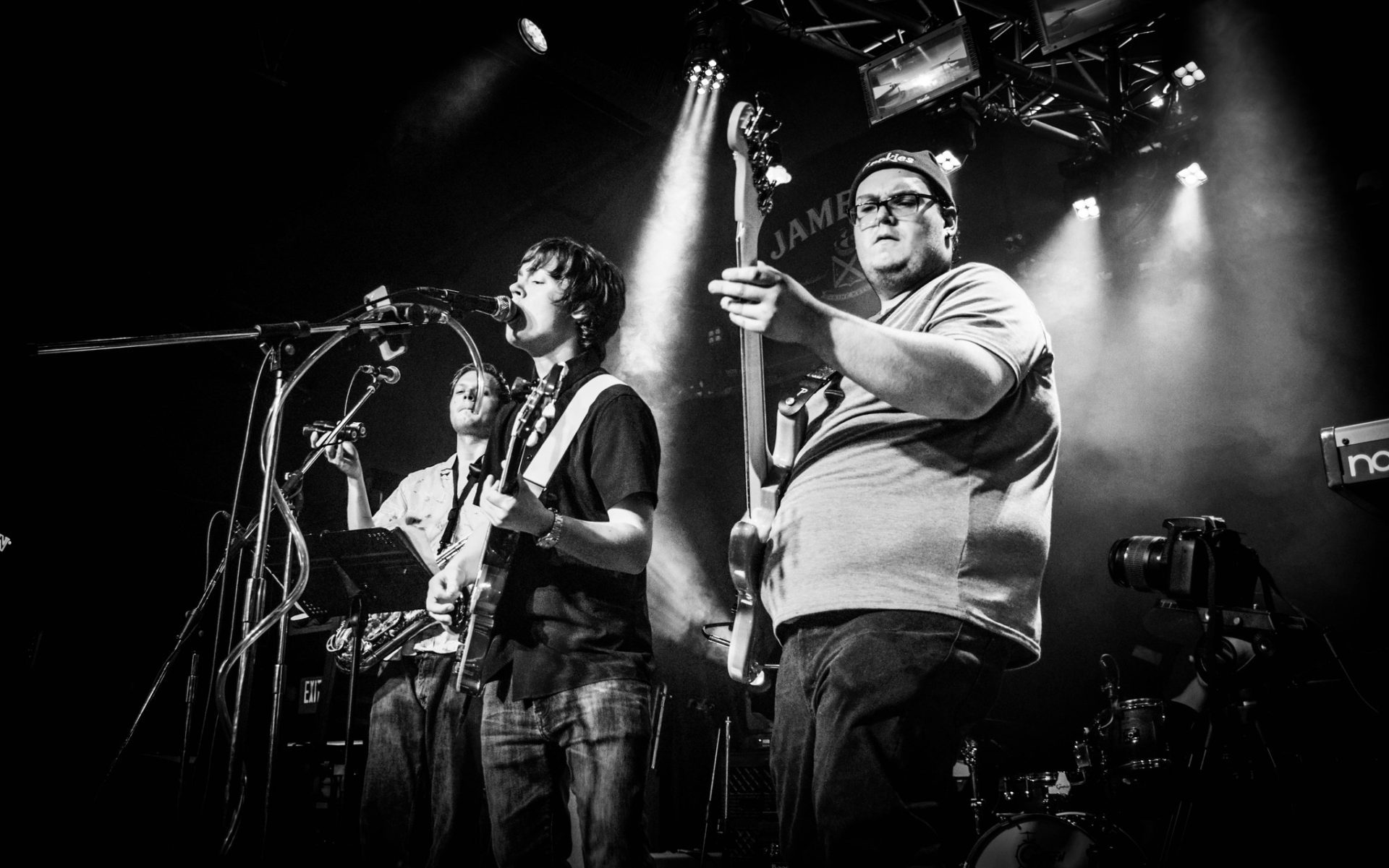 Happy Hour w/ Pineapple Band Twain's Tavern