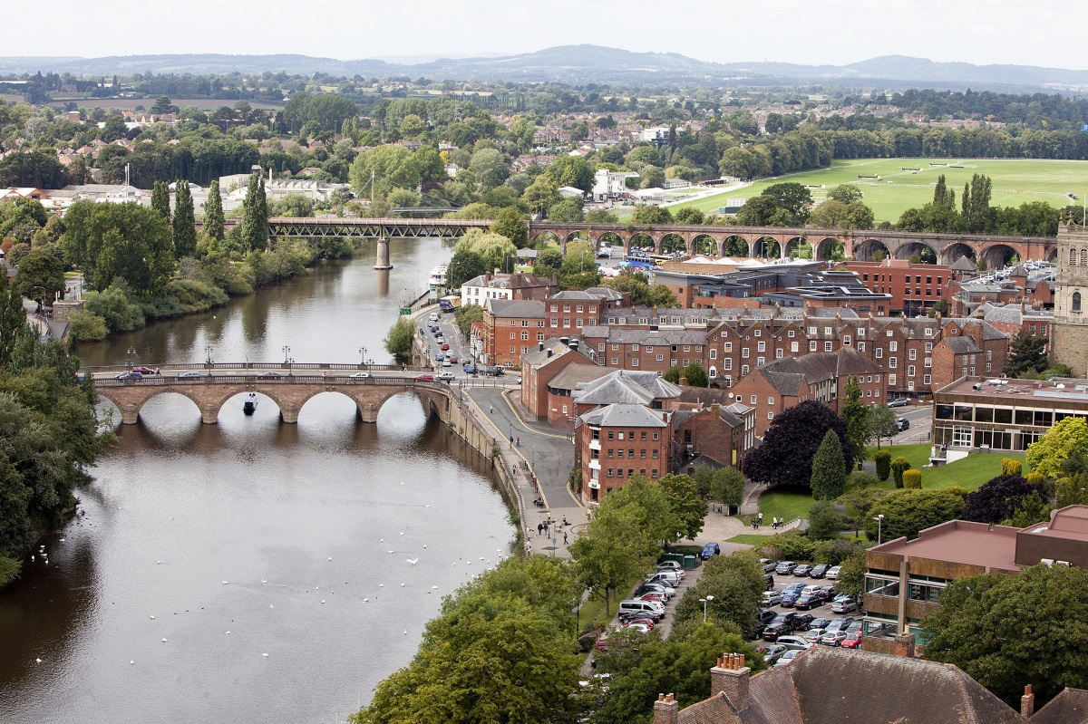 Taxi Worcester London City Airport from £199.00* London City