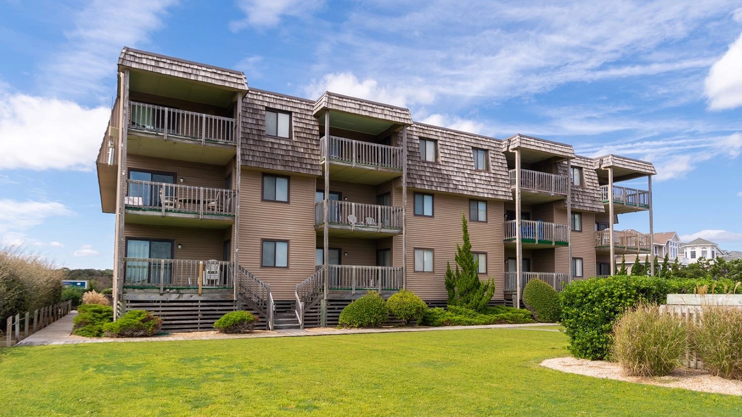 Sealov Oceanfront Home in duckblindvillas Duck