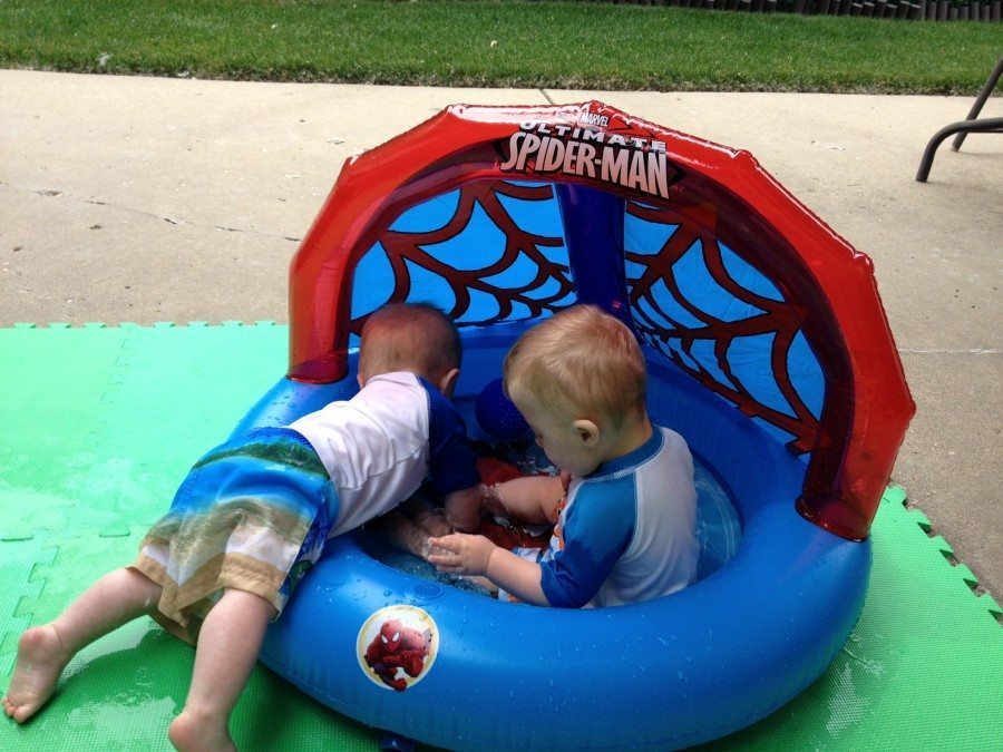 7 Tips for Bringing Babies to the Beach Twiniversity