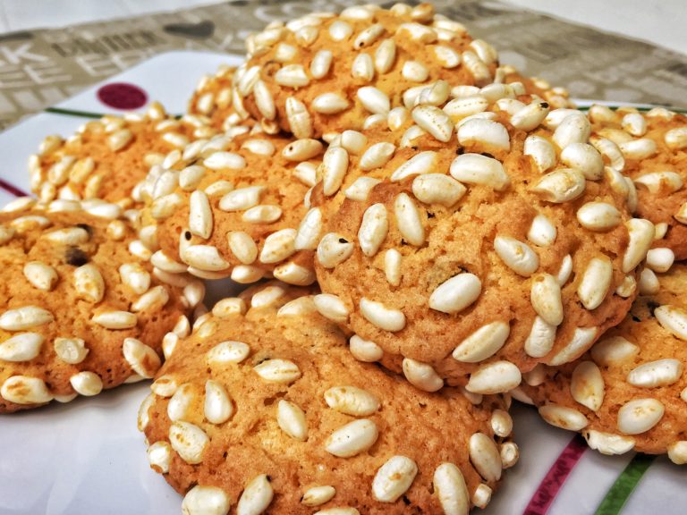 Biscotti con riso soffiato, cocco e cioccolato Twipsody