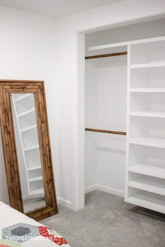 How to build a DIY floating closet organizer