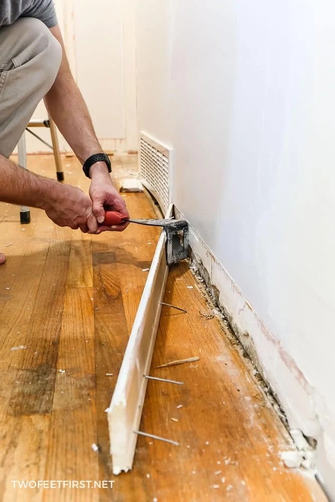 How to remove baseboards without damaging them or the wall