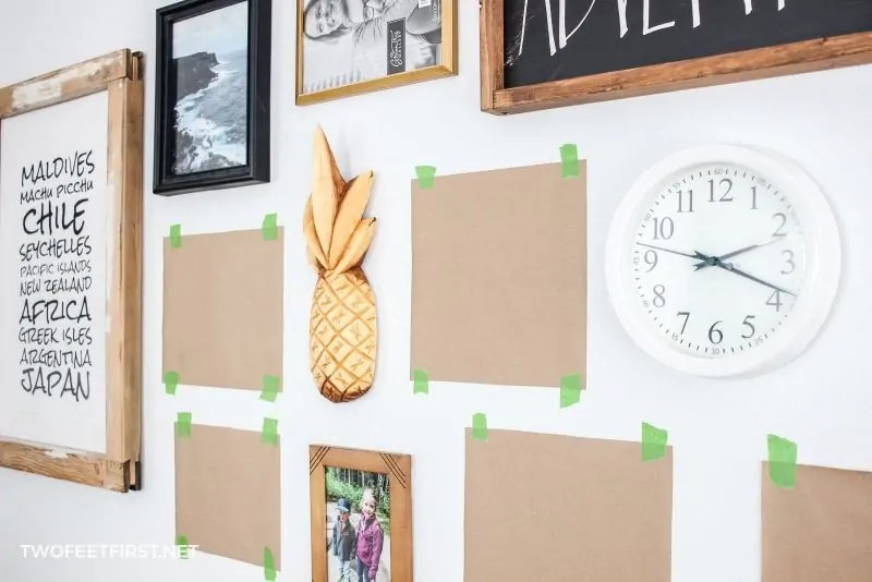 How to hang pictures without nails by using 3m Command Strips