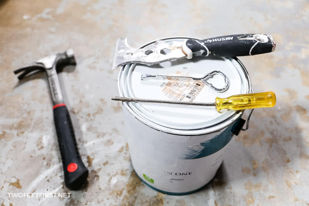How to open a paint can The easy way without a mess