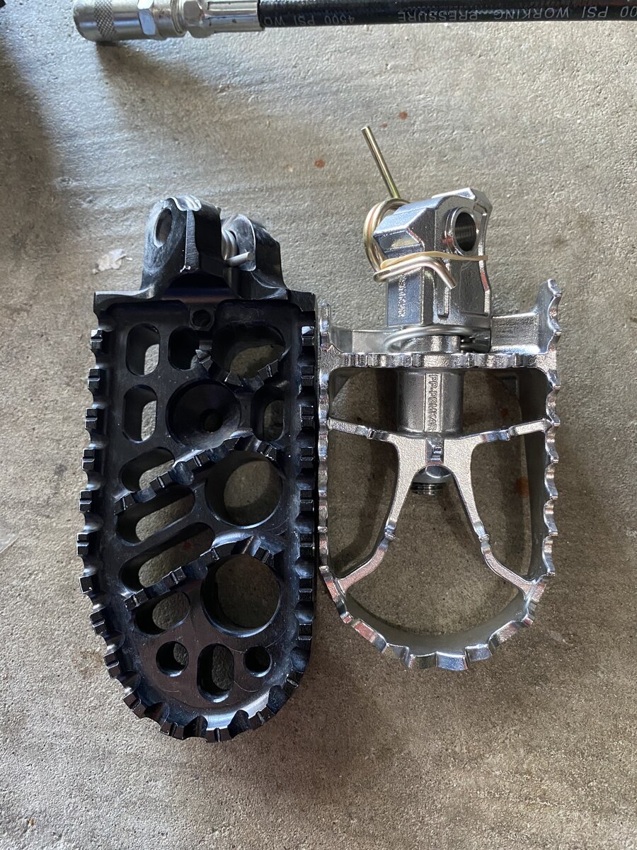 **SOLD** KTM 790/890 Adv. Black Dog Foot Pegs Two Wheeled Texans