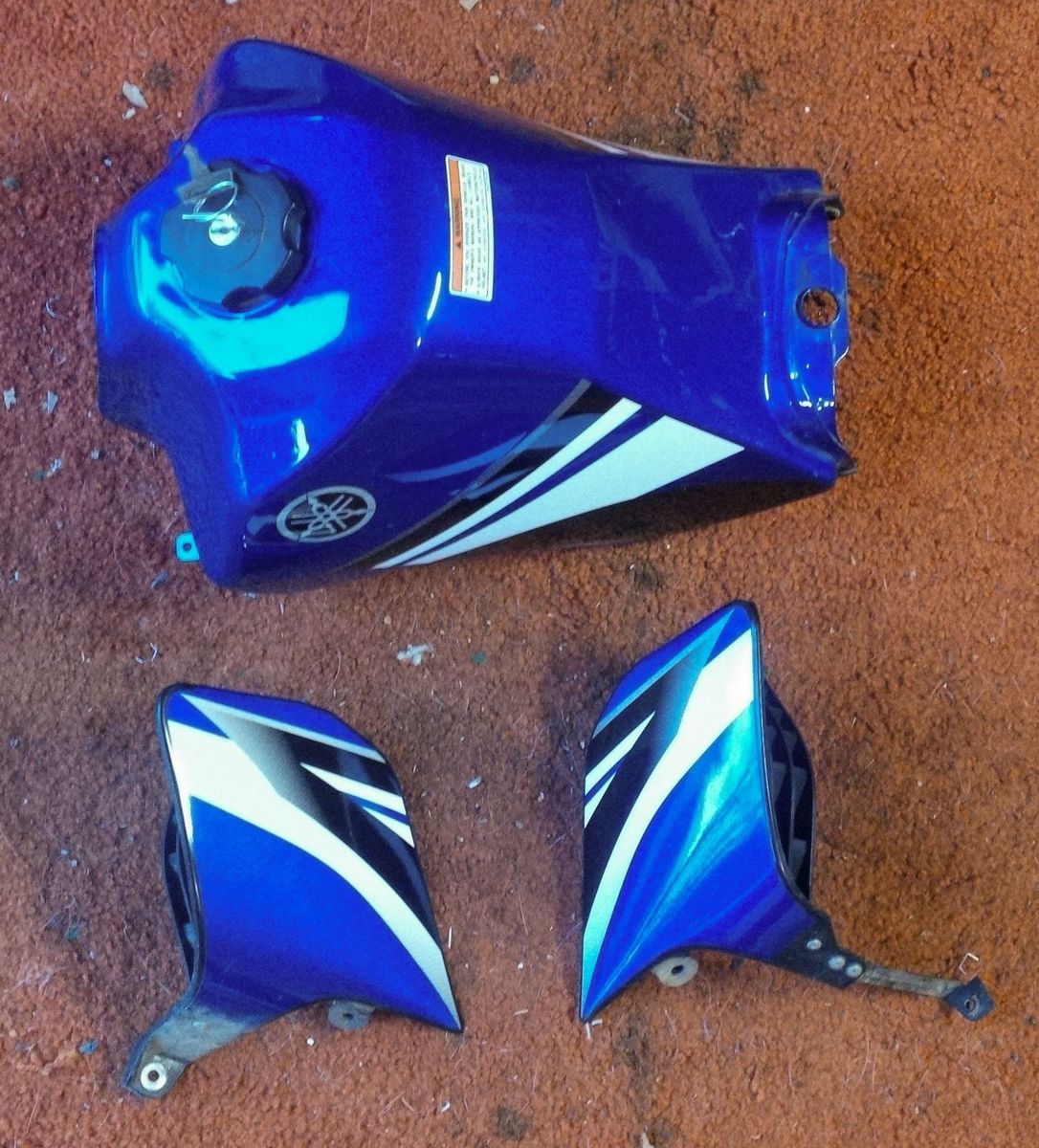 [SOLD] XT225 Fuel Tank and Side Panels (Blue/Black) 100 Two
