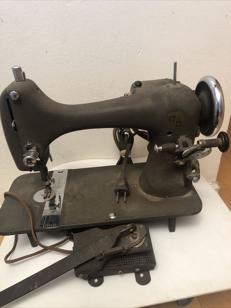 Montgomery Ward Sewing Machine (History, Models & Value)