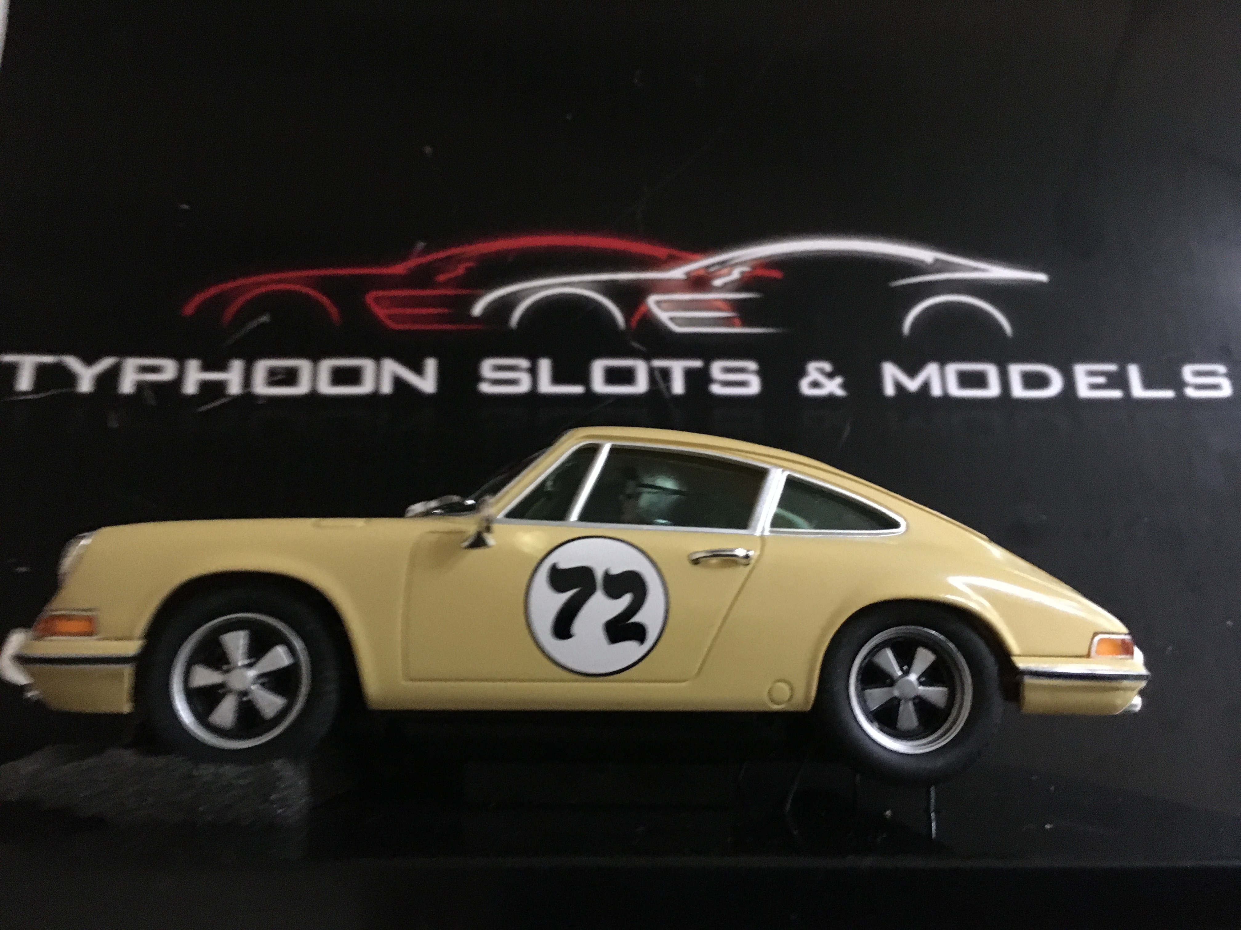 MRRC 11001 Porsche 911 No.72 Yellow 1/32 Scale MRRC slot car 11001