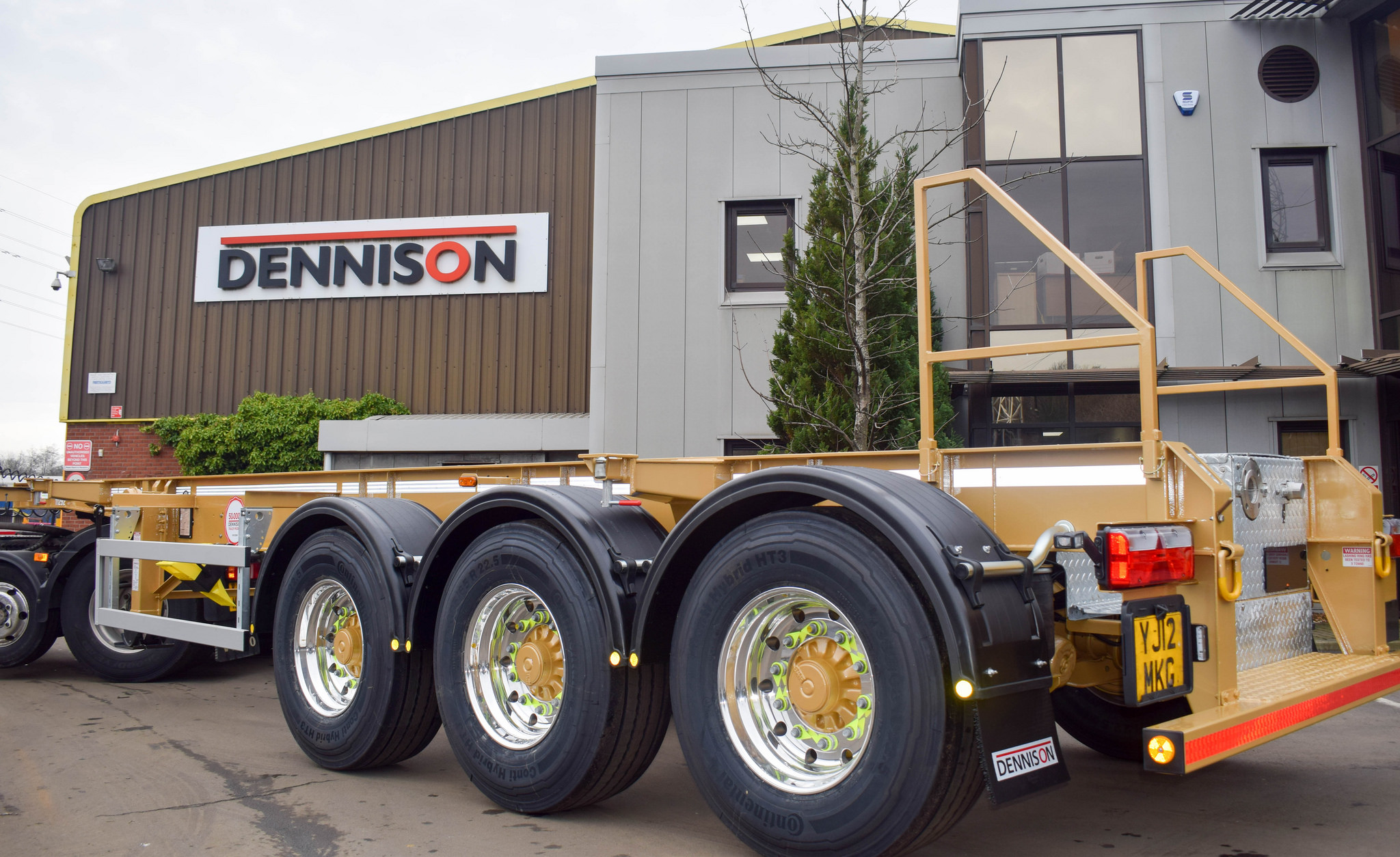 Xbrite+ wheels help put shine on Dennison Trailers’ gold trailer milestone Tyrepress