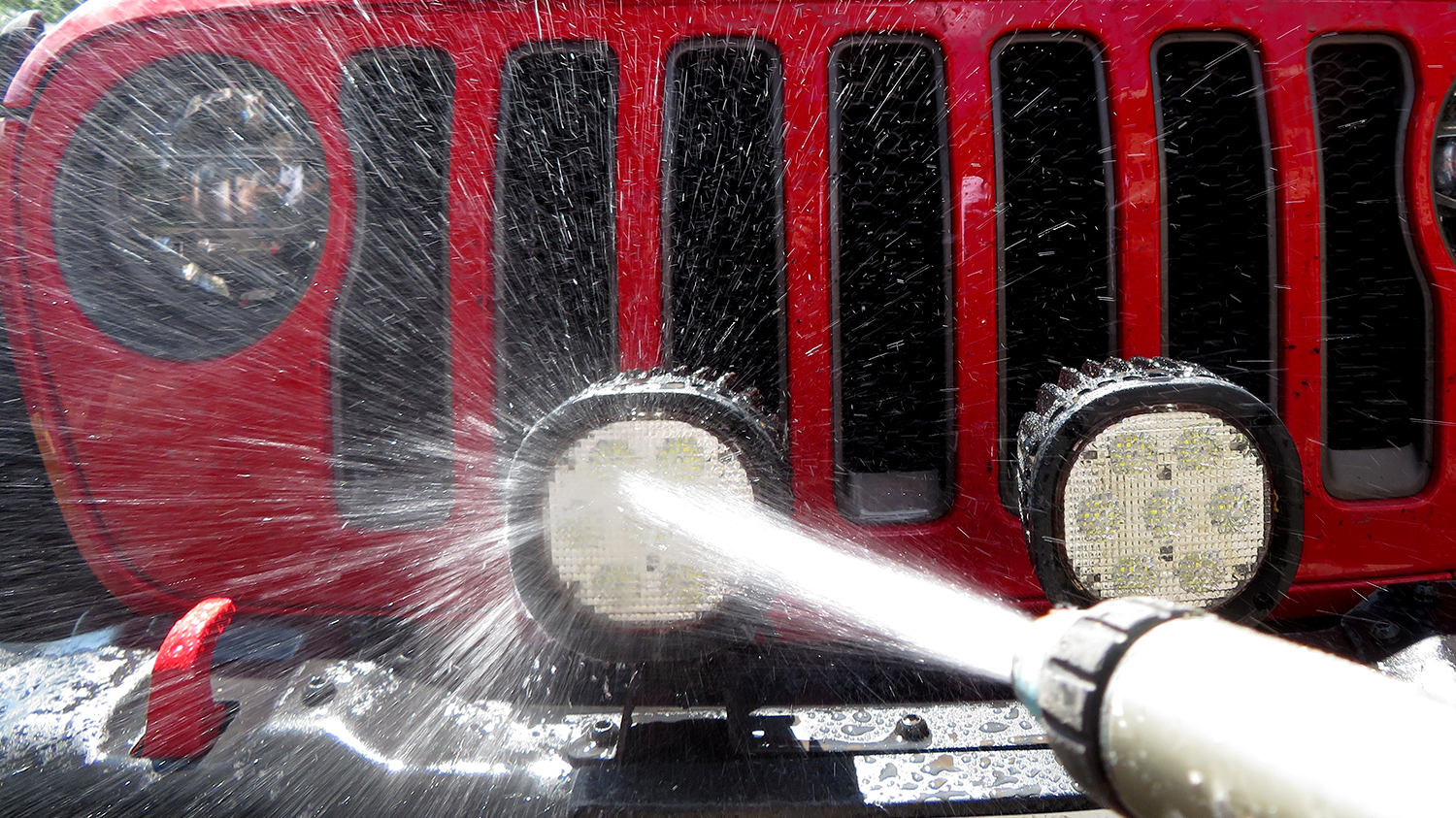 Maintaining and cleaning work lights TYRI Lights