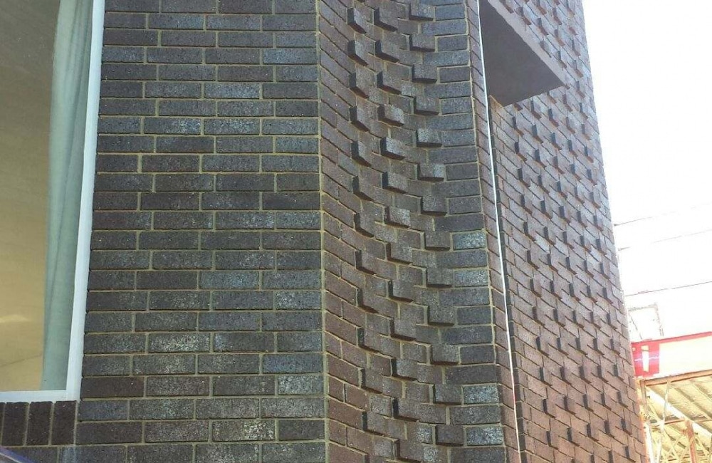 TYRONE 'THINK BRICK' & HORBURY HUNT WINNER! Tyrone Group