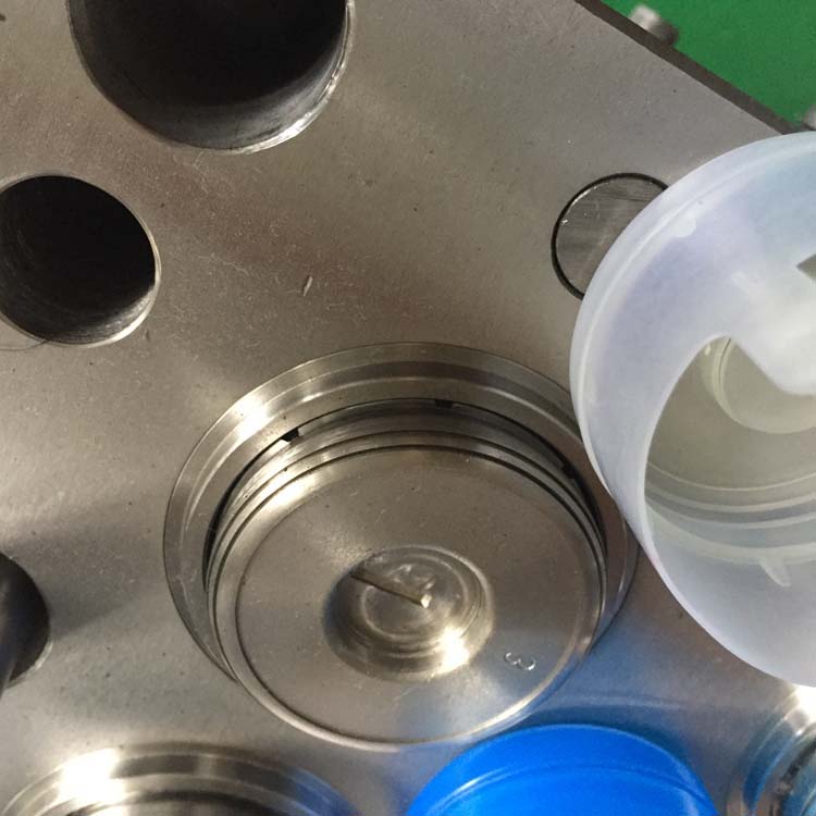 55 mm neck 4 cavity hotrunner cap mold 5 gallon/3 gallon water bottle cap mold