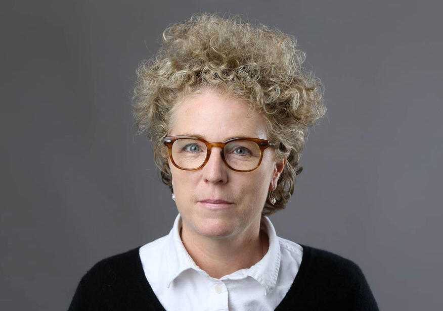 From the Gauntlet to a Pulitzer Discover Susanne Craig’s journey(09)