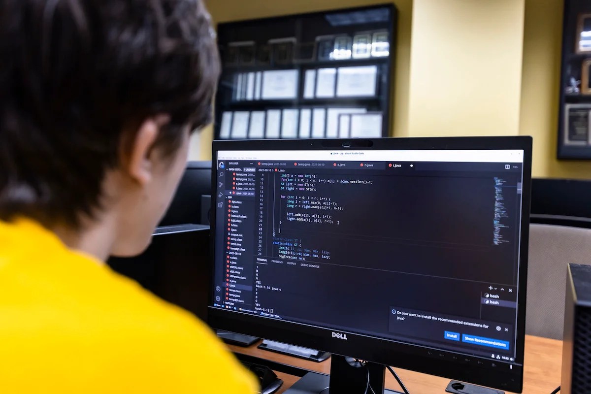 Elite Students Coming to UCF for North America Collegiate Programming