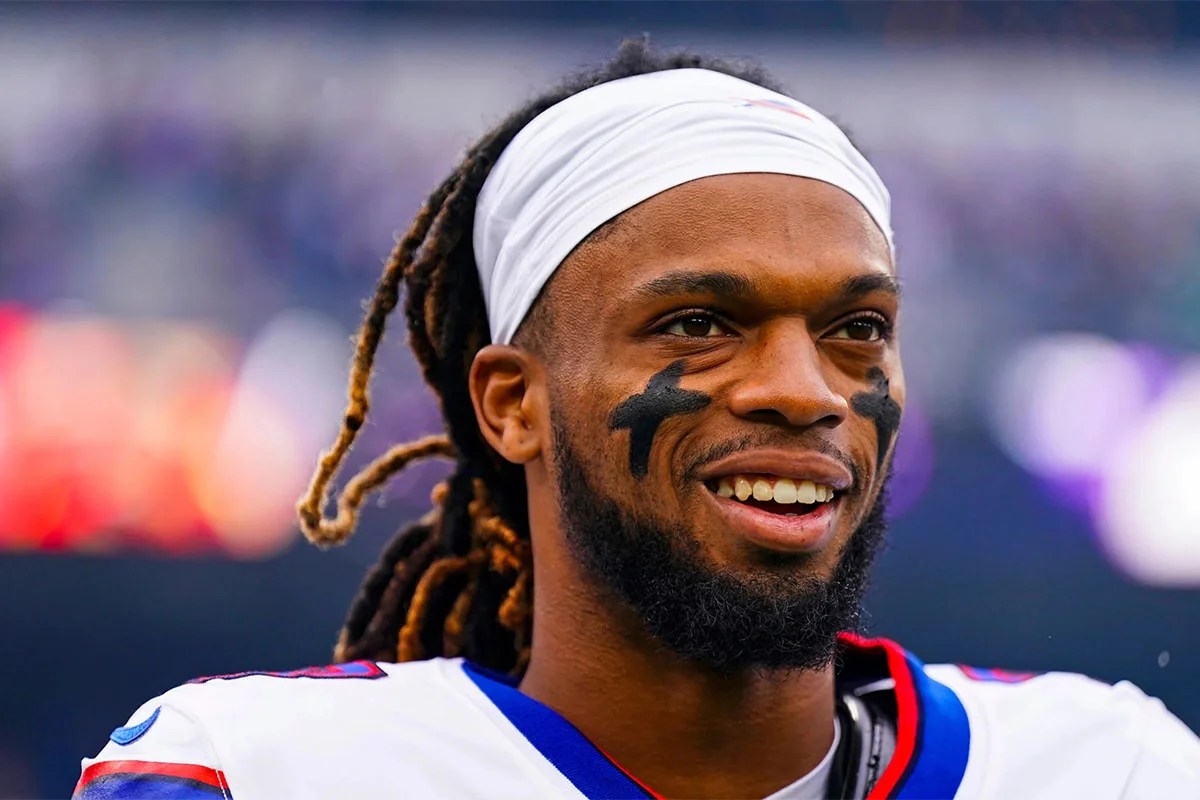 How NFL Player Damar Hamlin Tackled the Odds Health Experts Weigh In(05)