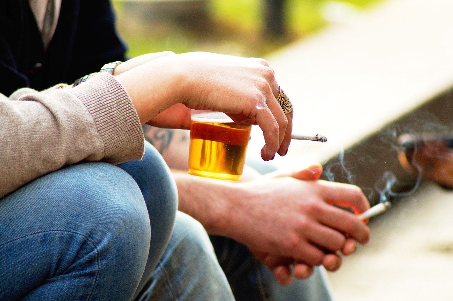 For Young Adults, Cigarettes More Pleasurable with Alcohol than with