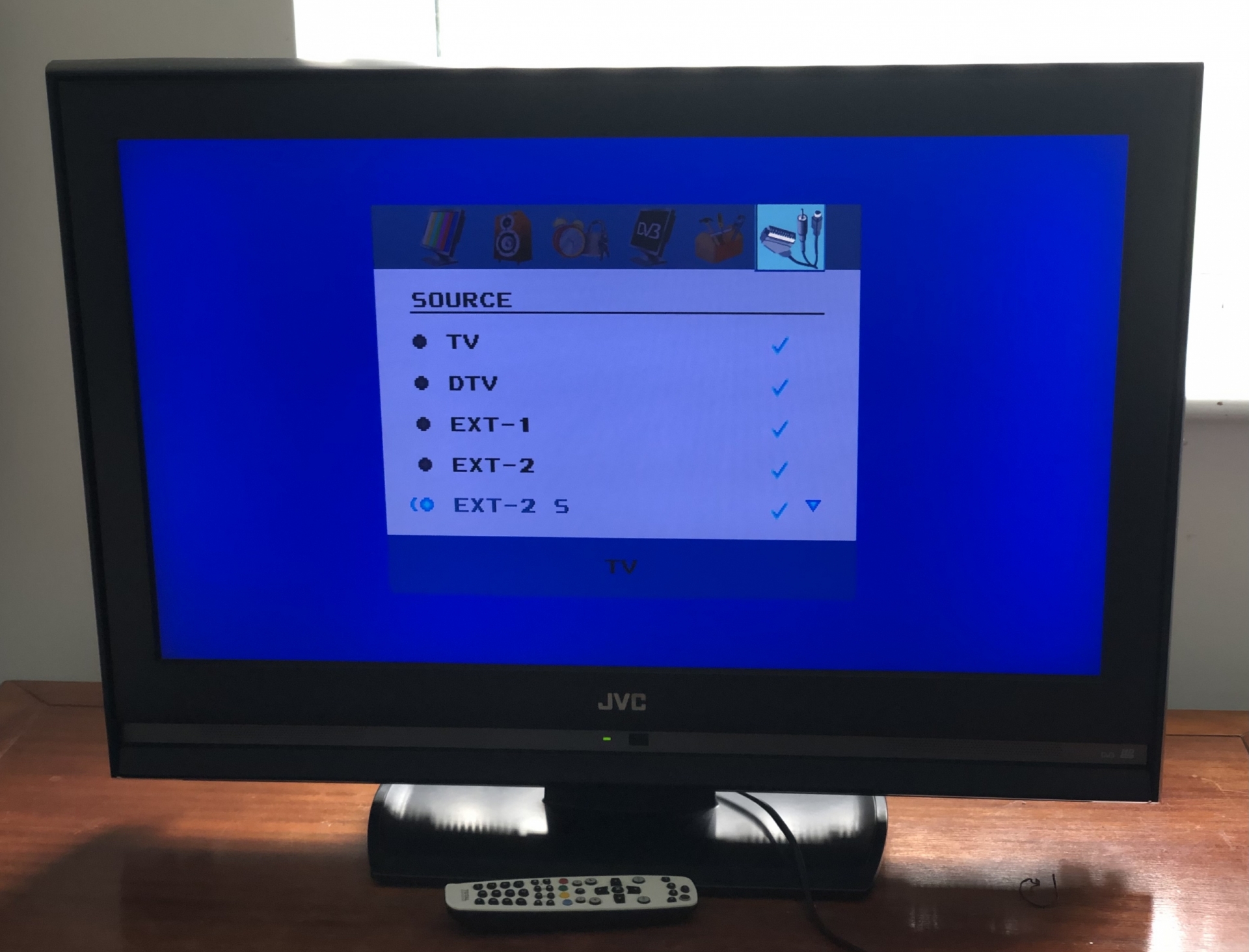 TV JVC 32 inch Model LT32DY8ZJ UKgoodbye