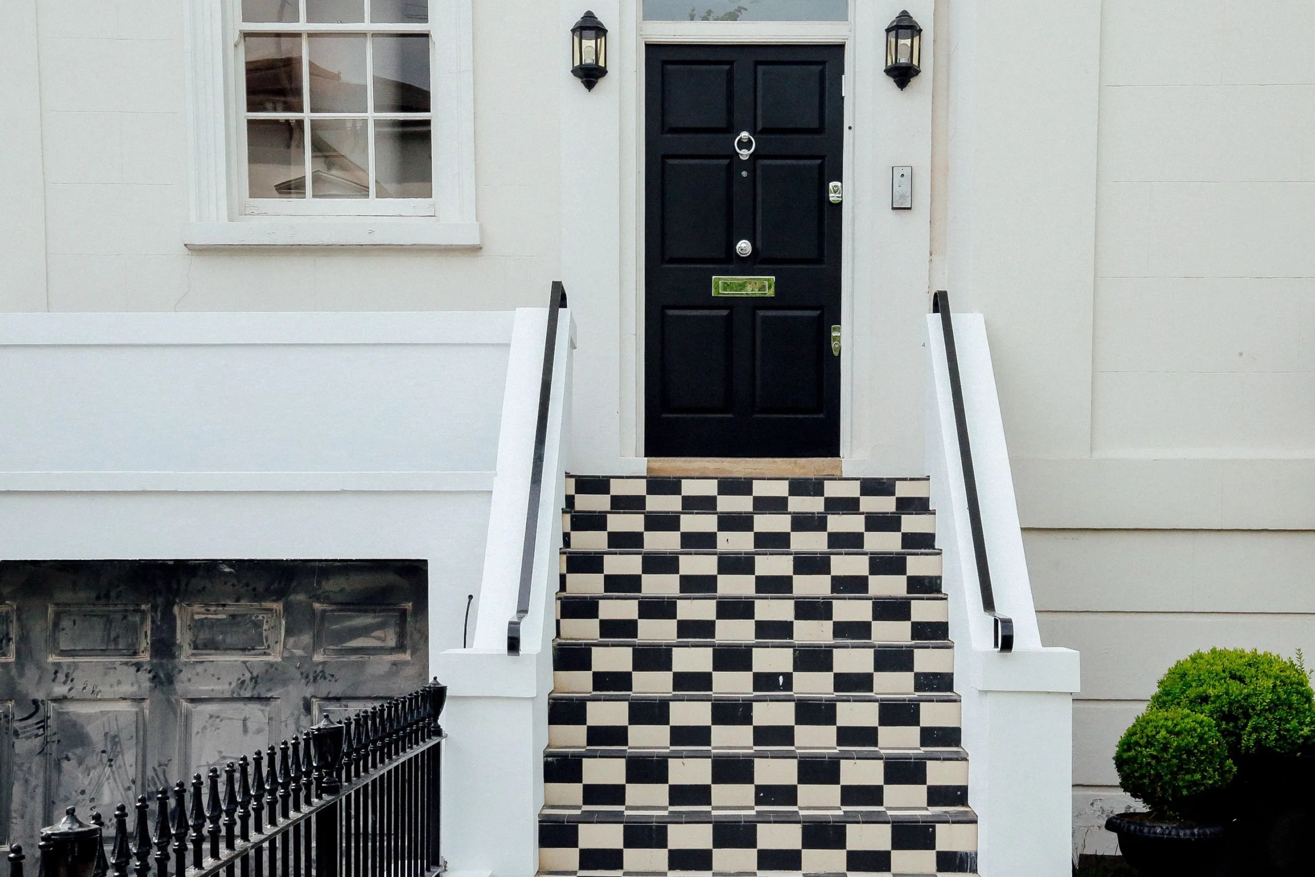 Home Security 6 Ways to Make Your Front Door More Secure