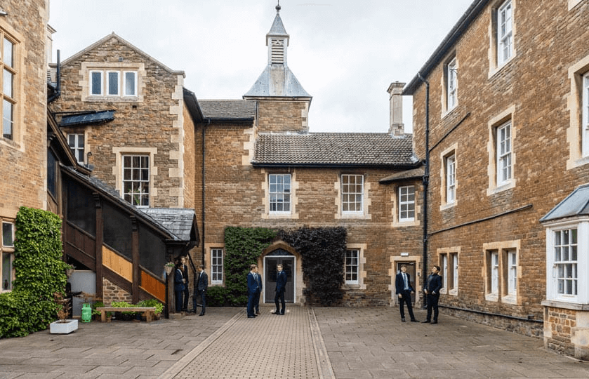 Oakham School UK Study Centre