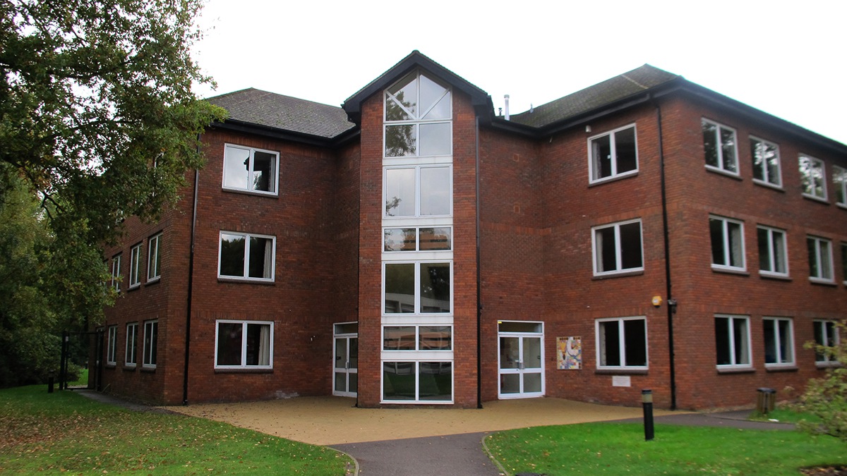 Queenswood School UK Study Centre