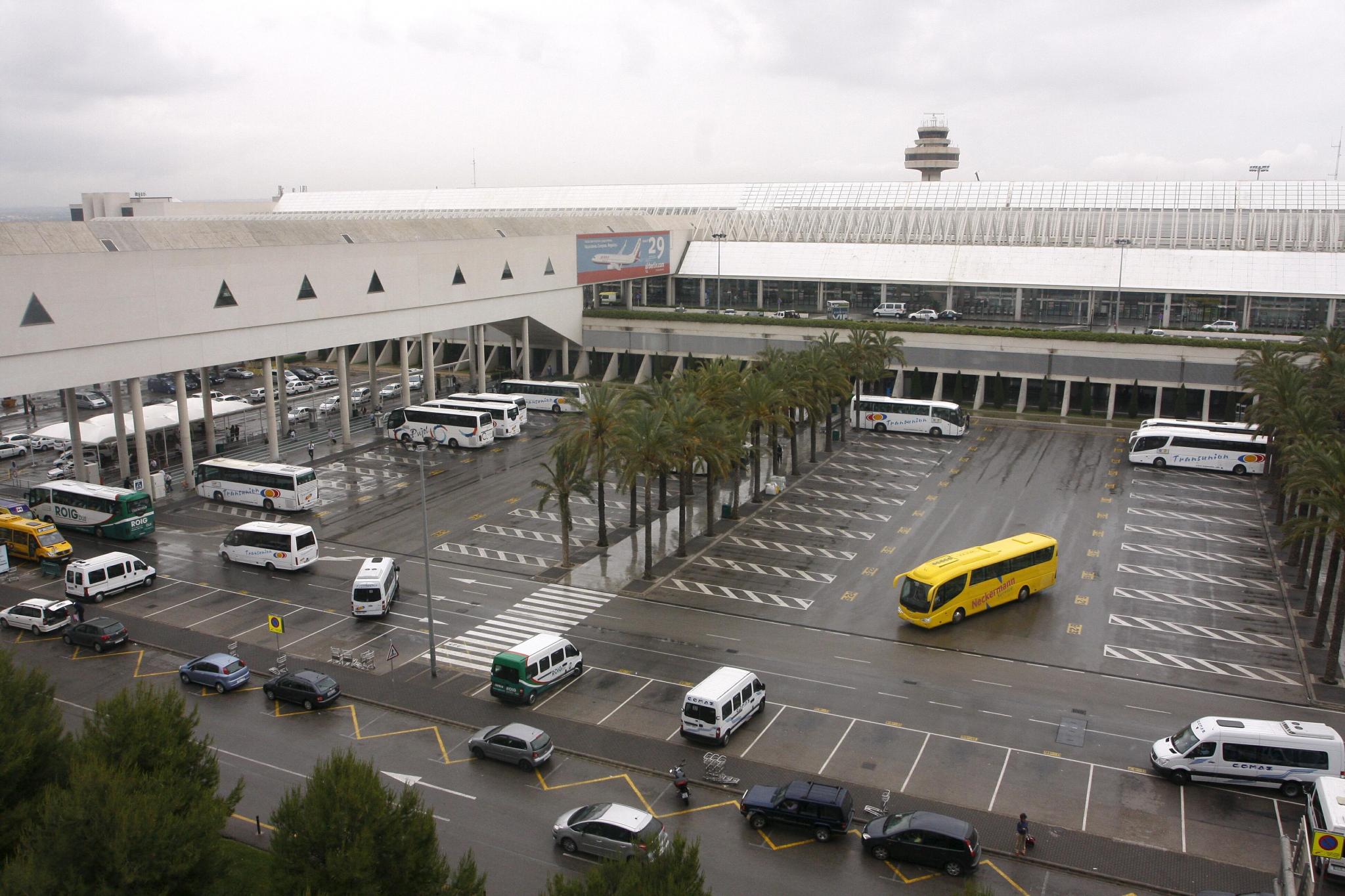 Aeropuerto de Palma » Aeropuertos » Transportes » Guía Útil