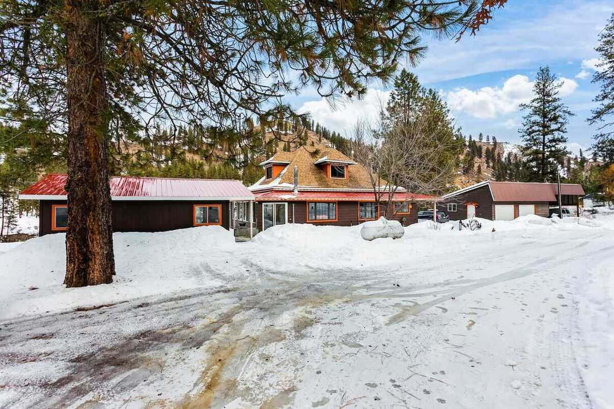 Double J&D Historic Riverside Hot Springs ULTIMATE HOT SPRINGS GUIDE